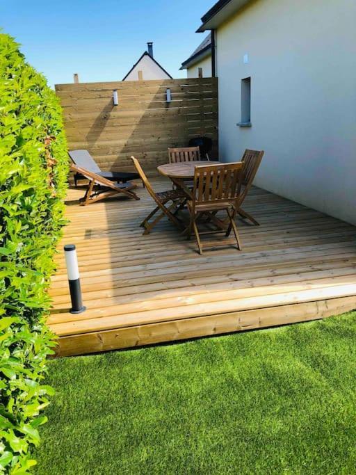 Maisonnette Avec Terrasse Argences Eksteriør billede